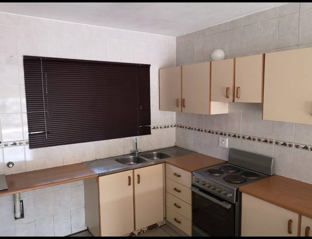 2 BEDROOM APARTMENT TO LET IN PRESTBURY